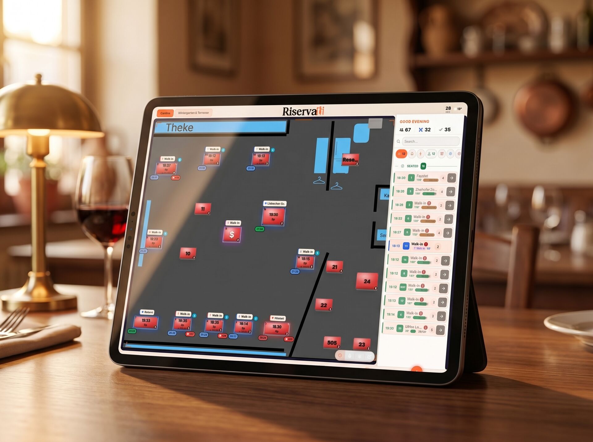 Planimetria interattiva della sala su iPad: tavoli trascinabili con stato delle prenotazioni in tempo reale